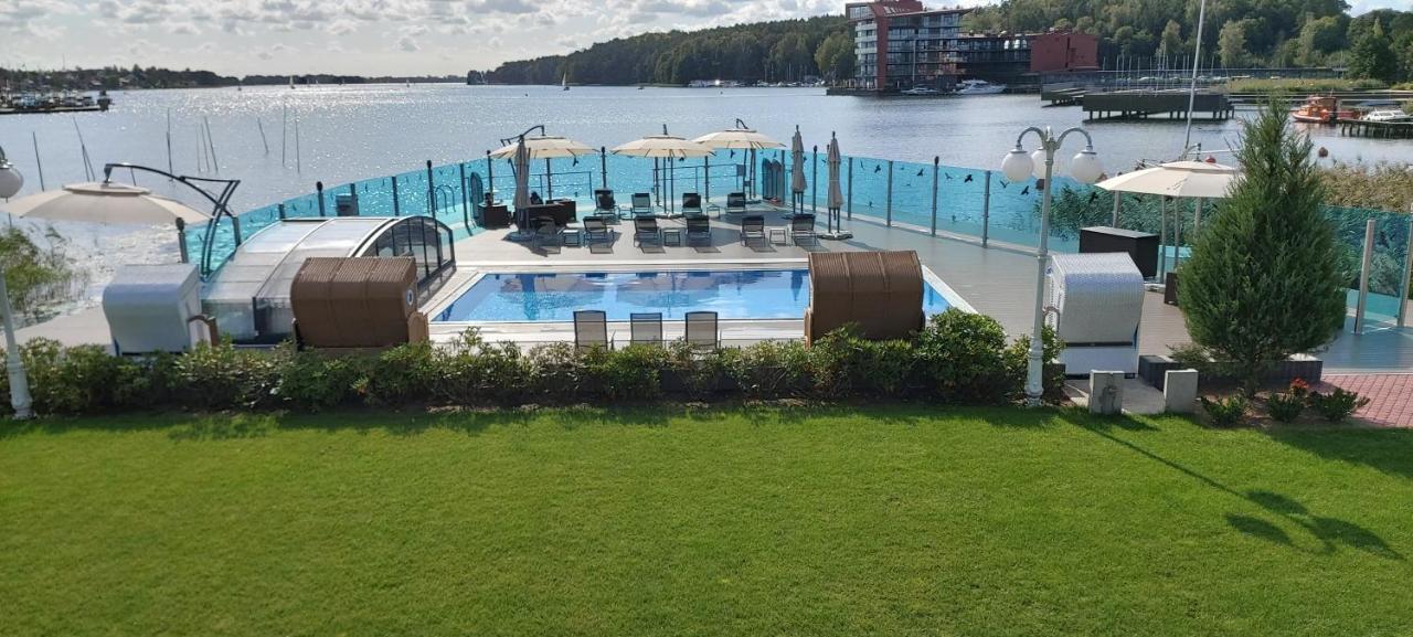 Villa Le Lux Mikołajki Exteriör bild