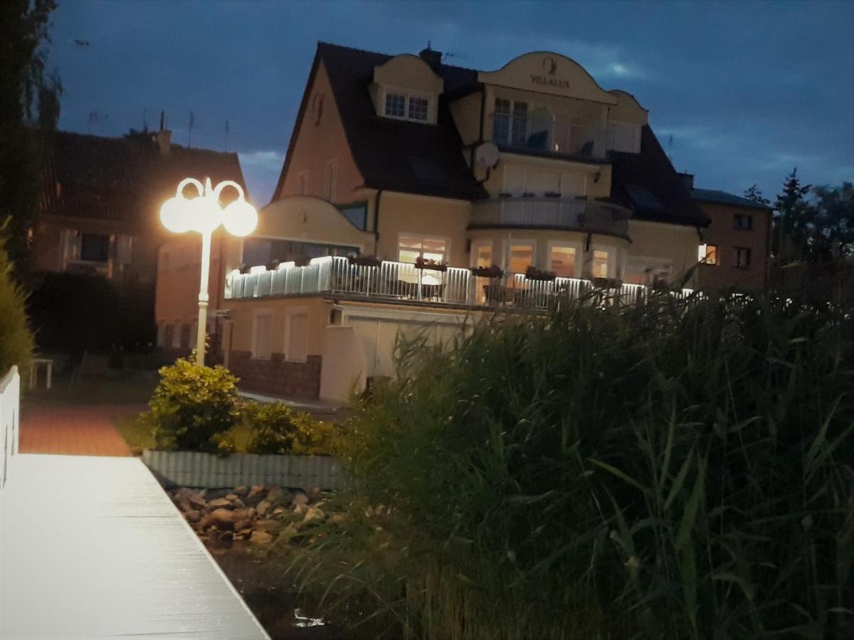 Villa Le Lux Mikołajki Exteriör bild