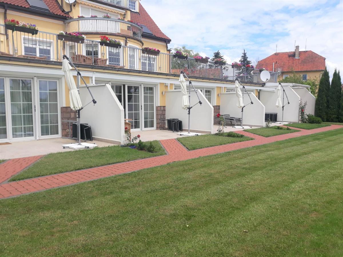 Villa Le Lux Mikołajki Exteriör bild